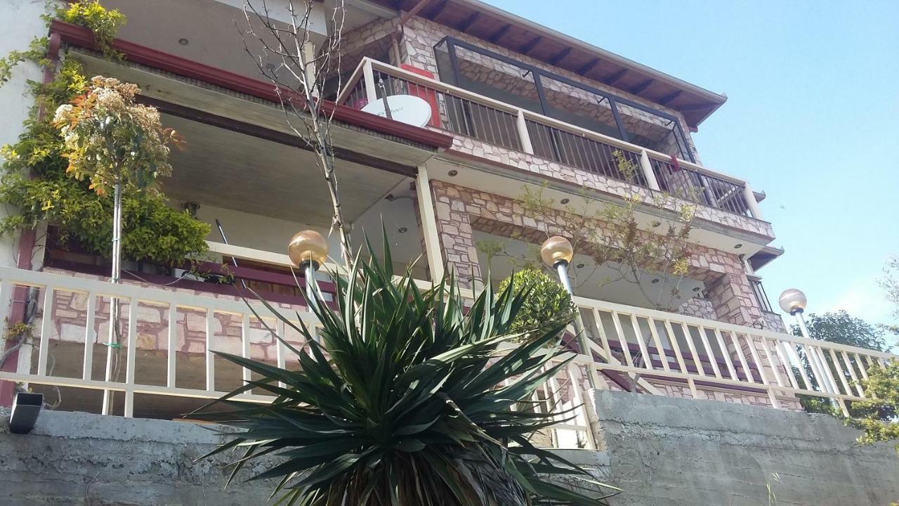 Guesthouse Zografia Vrasná Exterior foto