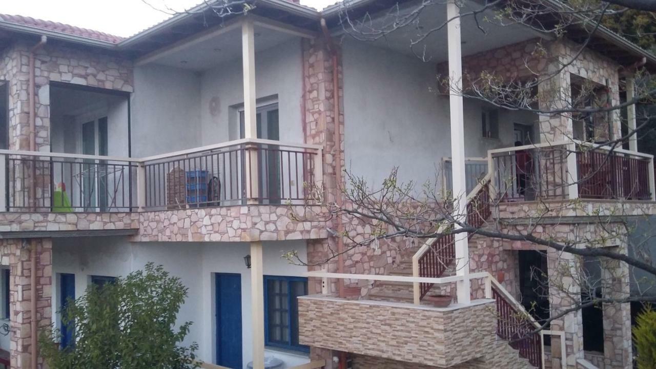 Guesthouse Zografia Vrasná Exterior foto