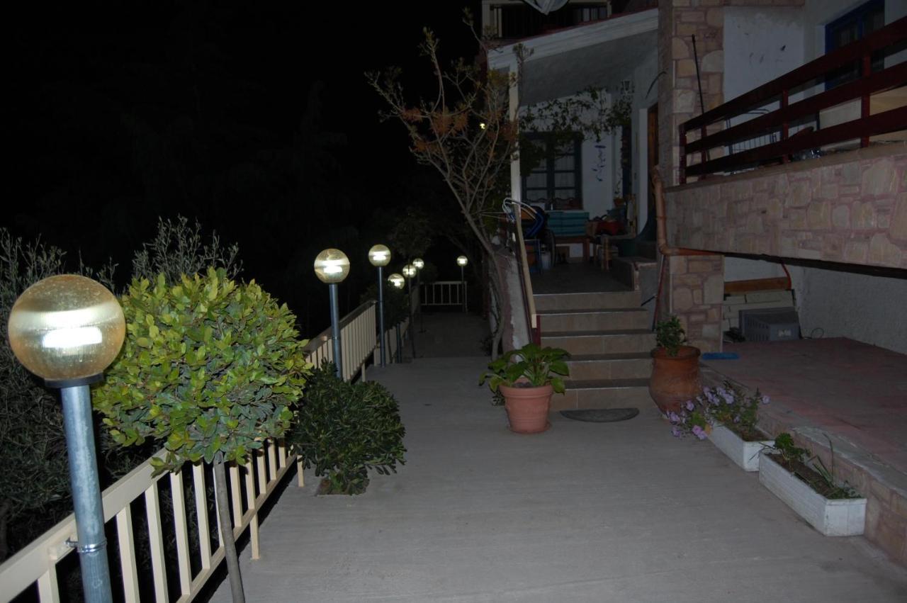Guesthouse Zografia Vrasná Exterior foto